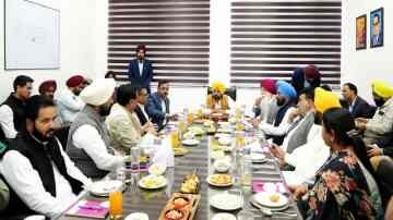 ਲੁਧਿਆਣਾ ਵਿੱਚ ਟਰੈਫਿਕ ਸਮੱਸਿਆ ਨੂੰ ਦੂਰ ਕਰਨ ਲਈ ਬਾਹਰੀ ਰਿੰਗ ਰੋਡ ਦੀ ਸੰਭਾਵਨਾ ਬਣਾਉਣ ਦੇ ਆਦੇਸ਼