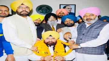 ਹਰਚੰਦ ਸਿੰਘ ਬਰਸਟ ਨੇ ਕੈਬਨਿਟ ਮੰਤਰੀਆਂ ਦੀ ਹਾਜ਼ਰੀ ਵਿੱਚ ਪੰਜਾਬ ਮੰਡੀ ਬੋਰਡ ਦੇ ਚੇਅਰਮੈਨ ਦਾ ਅਹੁਦਾ ਸੰਭਾਲਿਆ