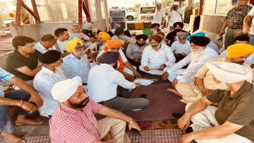 ਲੁਧਿਆਣਾ ਗੁੱਡਜ਼ ਟਰਾਂਸਪੋਰਟ ਐਸੋਸੀਏਸ਼ਨ ਵੱਲੋਂ ਲਾਡੋਵਾਲ ਟੋਲ ਪਲਾਜ਼ਾ ਧਰਨੇ ਦੀ ਹਮਾਇਤ