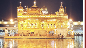 Sorat-h-fifth-mehl-infatuated-with-the-darkness-of-emotional-attachment-to-maya-he-does-not-know-the-lord-the-great-giver