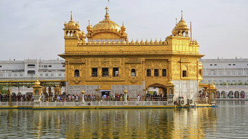 Dhanaasaree-Fifth-Mehl-One-Who-Forgets-The-Lord-Of-Life-The-Great-Giver-Know-That-He-Is-Most-Unfortunate-