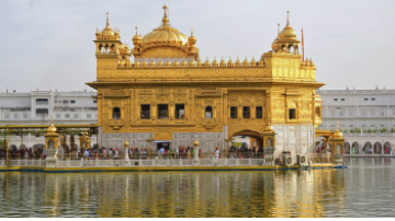 ਸੋਰਠਿ ਮਹਲਾ ੫ ॥   ਗੁਣ ਗਾਵਹੁ ਪੂਰਨ ਅਬਿਨਾਸੀ ਕਾਮ ਕ੍ਰੋਧ ਬਿਖੁ ਜਾਰੇ ॥ ਮਹਾ ਬਿਖਮੁ ਅਗਨਿ ਕੋ ਸਾਗਰੁ ਸਾਧੂ ਸੰਗਿ ਉਧਾਰੇ ॥੧॥ ਪੂਰੈ ਗੁਰਿ ਮੇਟਿਓ ਭਰਮੁ ਅੰਧੇਰਾ ॥