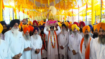ਸ੍ਰੀ ਗੁਰੂ ਗ੍ਰੰਥ ਸਾਹਿਬ ਜੀ ਦੇ ਪਹਿਲੇ ਪ੍ਰਕਾਸ਼ ਮੌਕੇ ਗੁਰਦੁਆਰਾ ਸ੍ਰੀ ਰਾਮਸਰ ਸਾਹਿਬ ਤੋਂ ਸੱਚਖੰਡ ਸ੍ਰੀ ਹਰਿਮੰਦਰ ਸਾਹਿਬ ਤੱਕ ਸਜਾਇਆ ਨਗਰ ਕੀਰਤਨ