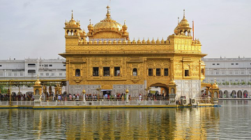 ੴ ਸਤਿਗੁਰ ਪ੍ਰਸਾਦਿ ਗੂਜਰੀ ਮਹਲਾ ੪ ਘਰੁ ੩ ਮਾਈ ਬਾਪ ਪੁਤ੍ਰ ਸਭਿ ਹਰਿ ਕੇ ਕੀਏ ॥