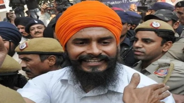 ਜਗਤਾਰ ਸਿੰਘ ਹਵਾਰਾ ਬਿਮਾਰ ਮਾਂ ਨੂੰ ਮਿਲਣ ਲਈ ਇੱਕ ਦਿਨ ਦੀ ਪੈਰੋਲ ’ਤੇ ਸਹਿਮਤ, ਲਿਖਤੀ ਮਨਜ਼ੂਰੀ ਦੀ ਉਡੀਕ
